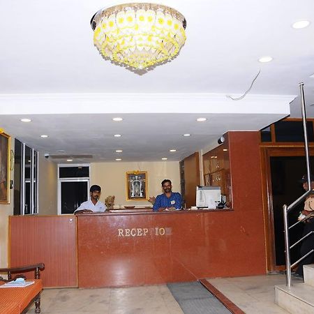 A-1 Grand Hotel Srikalahasti Exterior photo